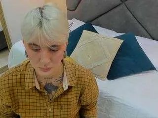 Offline amyhouse on CamSoda