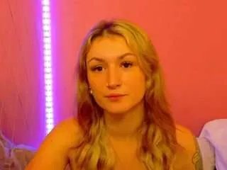 Offline anaayss on CamSoda