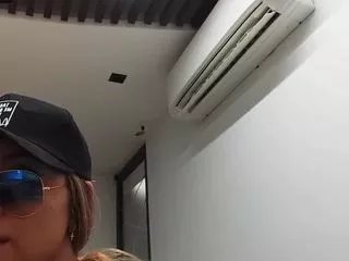 Offline angelica-rose on CamSoda