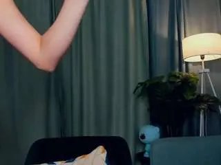 Offline arianafenech on CamSoda