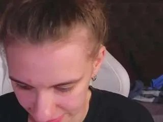 Freechat ash-leyy on CamSoda