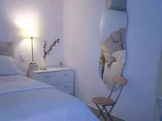 Offline azaleiia on CamSoda