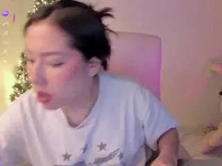 Freechat bubble-gum on CamSoda