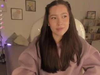 Freechat bubble-gum on CamSoda