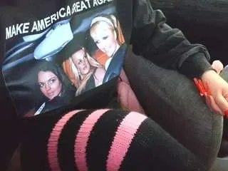 Offline cammslut4u on CamSoda