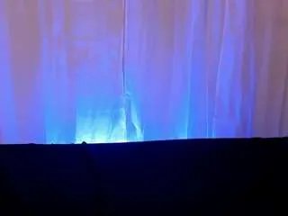 Freechat caro03x on CamSoda