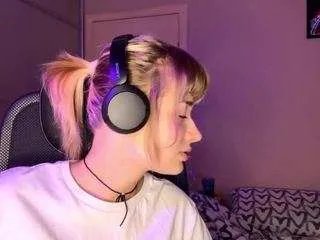 Freechat christenawasiuta on CamSoda