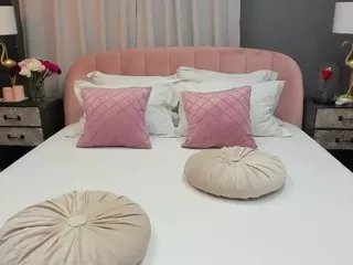 Offline christynaross on CamSoda