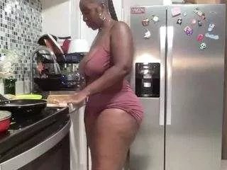 Offline coco-dethick on CamSoda