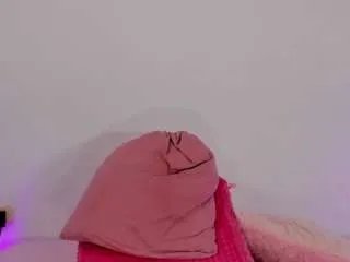 Offline creamy-brunette on CamSoda