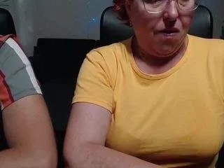 Offline curvyjoanna on CamSoda