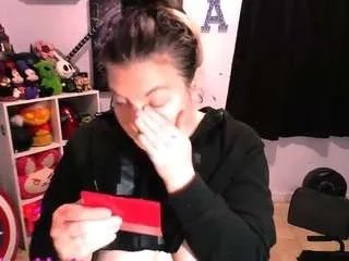 Freechat cutiebooty4u on CamSoda