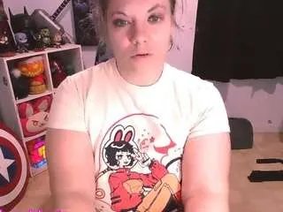 Freechat cutiebooty4u on CamSoda