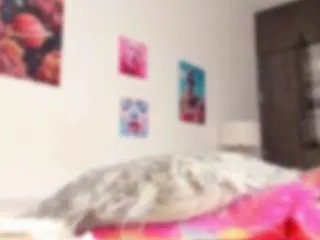 Freechat ebony-cutte on CamSoda