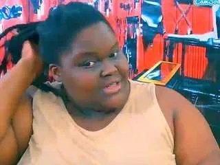 Freechat ebonyhotbuns on CamSoda