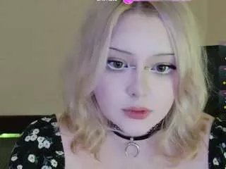Freechat electro-doll on CamSoda