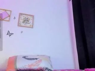 Offline emma-rogerss on CamSoda