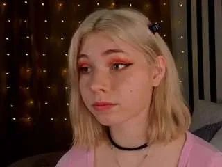 Offline erlinafulwood on CamSoda