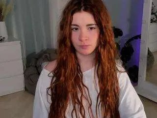 Offline frecklediyana on CamSoda