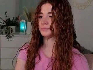 Offline frecklediyana on CamSoda