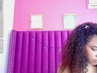 Offline hornysweetebony on CamSoda