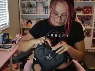 Offline hotpinkcheeto on CamSoda