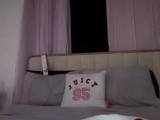 Offline icyalexandra on CamSoda