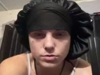 Offline ittybittymeryssa on CamSoda