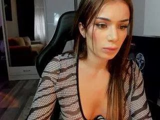 Freechat ivybellee on CamSoda