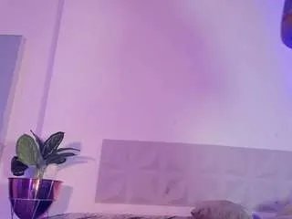 Offline kiimlee on CamSoda