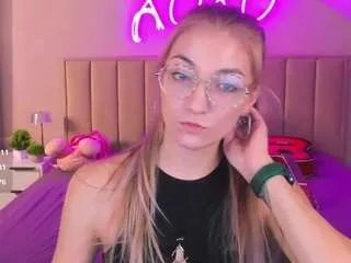 Offline kimberlly-smith on CamSoda
