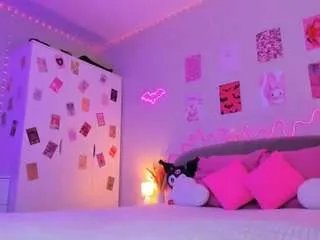 Offline kristybae on CamSoda