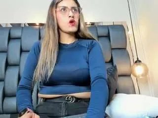 Offline lady-30 on CamSoda