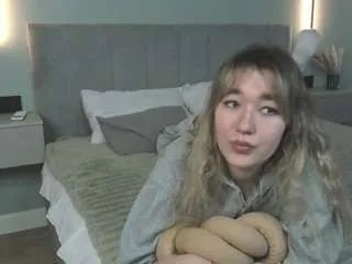 Freechat leonoragebhard on CamSoda