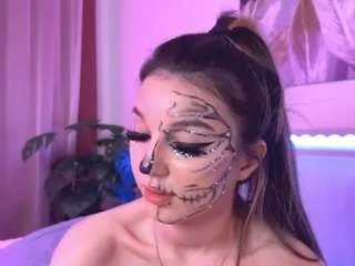 Offline mackenzie-foy on CamSoda