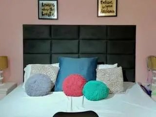 Offline madisonjenner on CamSoda