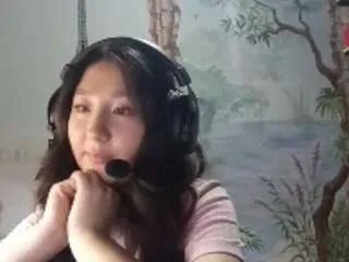 Freechat maibiehl on CamSoda