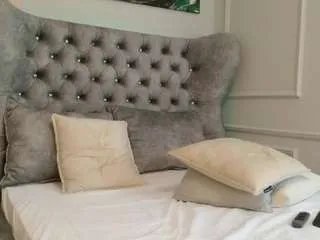 Freechat meganxdesire on CamSoda