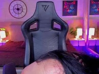 Freechat melodyy-rose on CamSoda