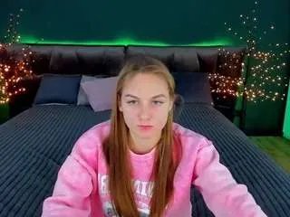 Freechat milaaaddam on CamSoda