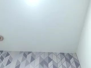 Offline miss-dinah on CamSoda