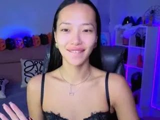 Offline miurra on CamSoda