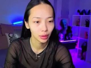 Offline miurra on CamSoda