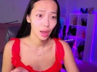 Offline miurra on CamSoda