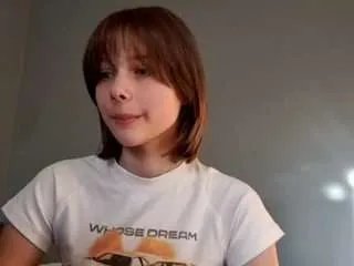 Freechat monserrategreubel on CamSoda