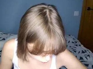 Freechat monserrategreubel on CamSoda