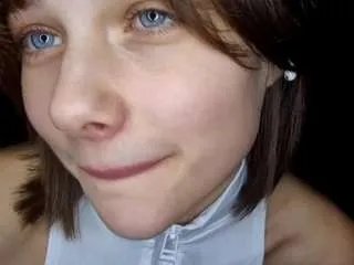 Freechat monserrategreubel on CamSoda