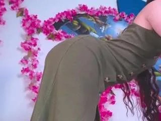 Freechat mysweetsofie on CamSoda