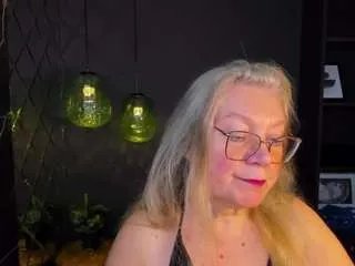 Away natalimellow on CamSoda