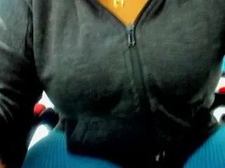 Offline olivahot31 on CamSoda